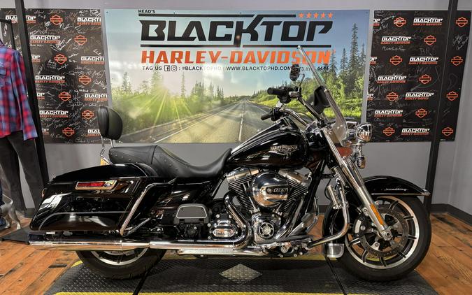 2016 Harley-Davidson Road King BLACK W/PINSTRIPE