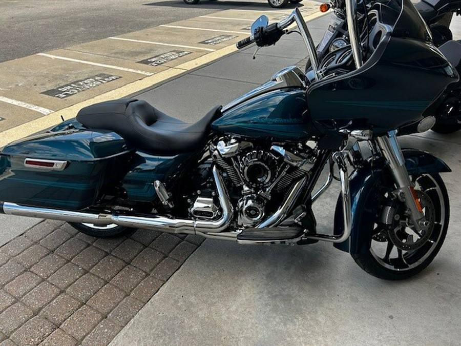 2020 Harley-Davidson Road Glide Tahitian Teal