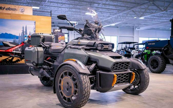 2025 Can-Am® Canyon Redrock