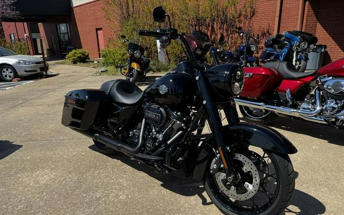 2025 Harley-Davidson® FLHRXS - Road King® Special