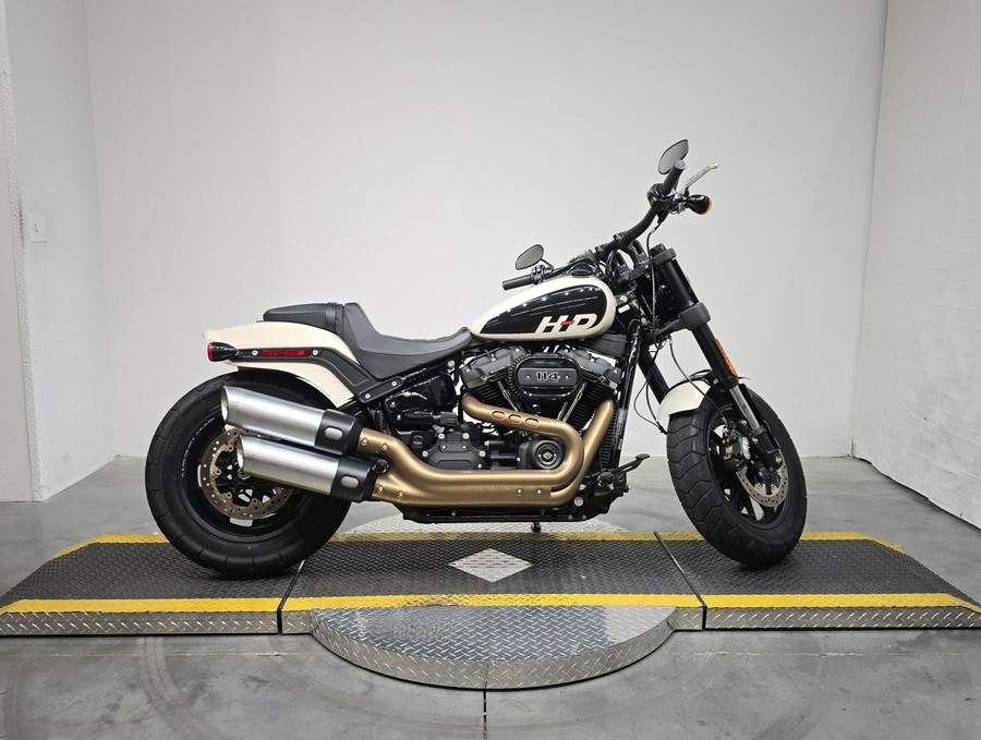 FXFBS 2022 Fat Bob® 114