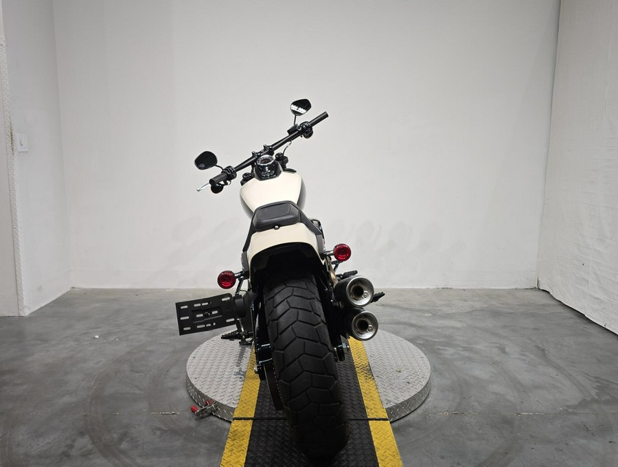 FXFBS 2022 Fat Bob® 114