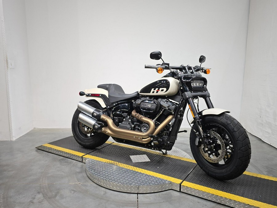FXFBS 2022 Fat Bob® 114