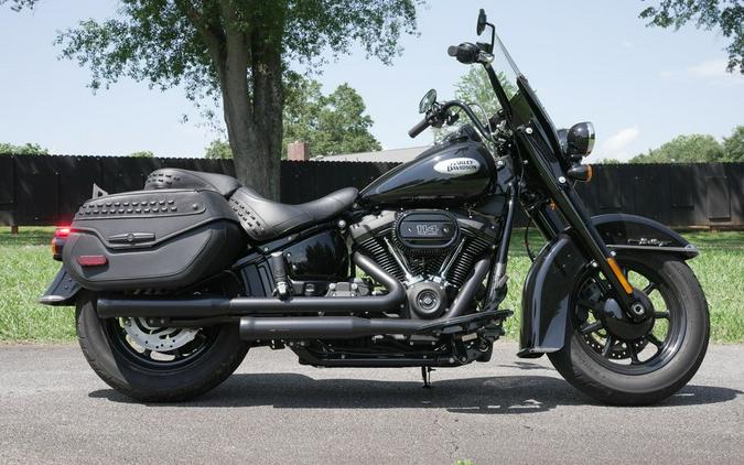 2022 Harley-Davidson® FLHCS - Heritage Classic 114