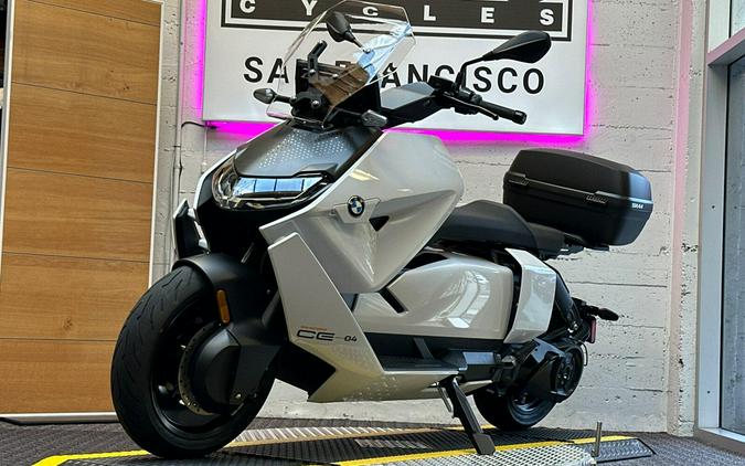 2025 BMW CE 04