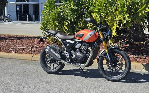 2026 Triumph Scrambler 400 X Baja Orange/Aluminium X