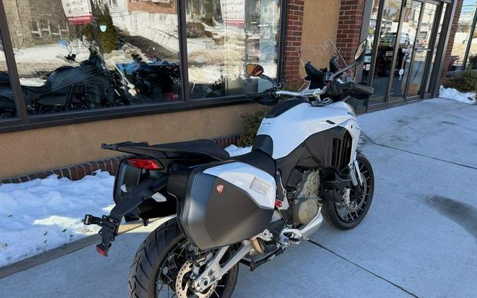 2024 Ducati Multistrada V4 S Travel & Radar Iceberg White