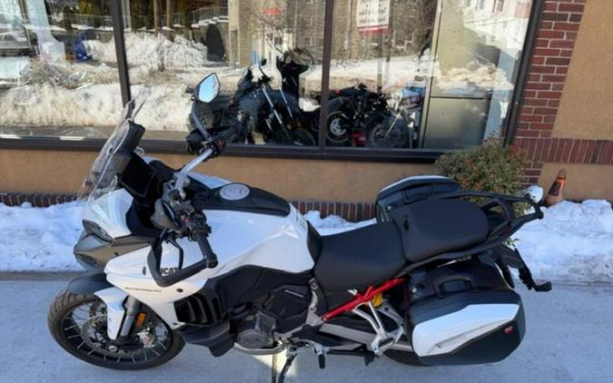 2024 Ducati Multistrada V4 S Travel & Radar Iceberg White
