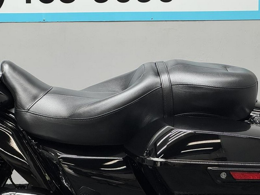 2017 Harley-Davidson® FLHXS - Street Glide® Special