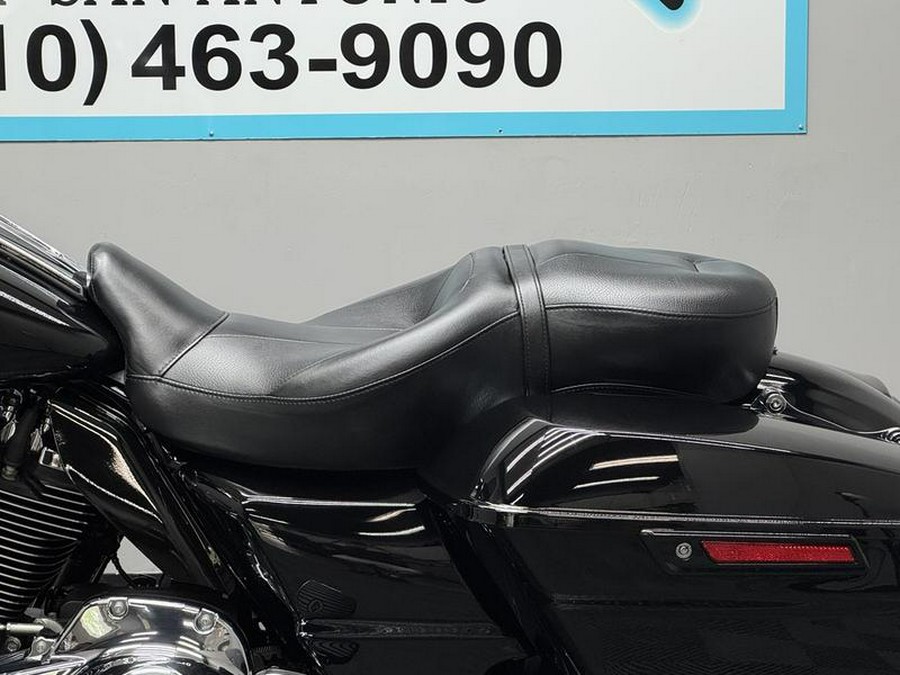 2017 Harley-Davidson® FLHXS - Street Glide® Special