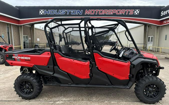 2023 Honda® Pioneer 1000-6 Deluxe Crew