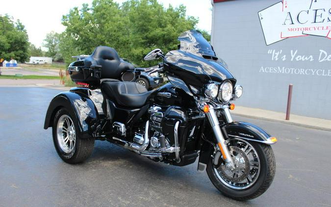 2018 Harley-Davidson® FLHTCUTG - Tri Glide® Ultra