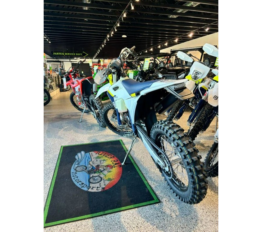 2025 Husqvarna® TE 300