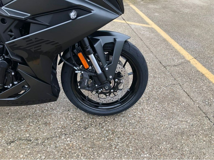 2025 Suzuki GSX-S 8R