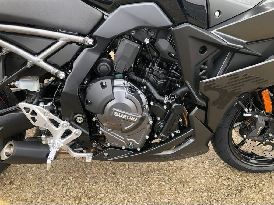 2025 Suzuki GSX-S 8R