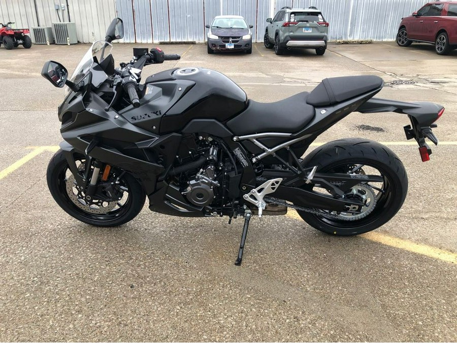 2025 Suzuki GSX-S 8R