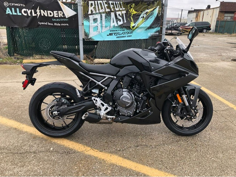 2025 Suzuki GSX-S 8R