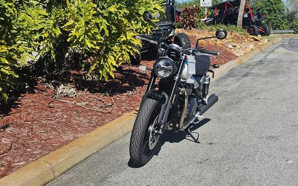 2026 Triumph Speed Twin 900 Pure White/Maui Blue/Tangerine Oran