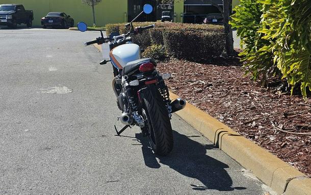 2026 Triumph Speed Twin 900 Pure White/Maui Blue/Tangerine Oran