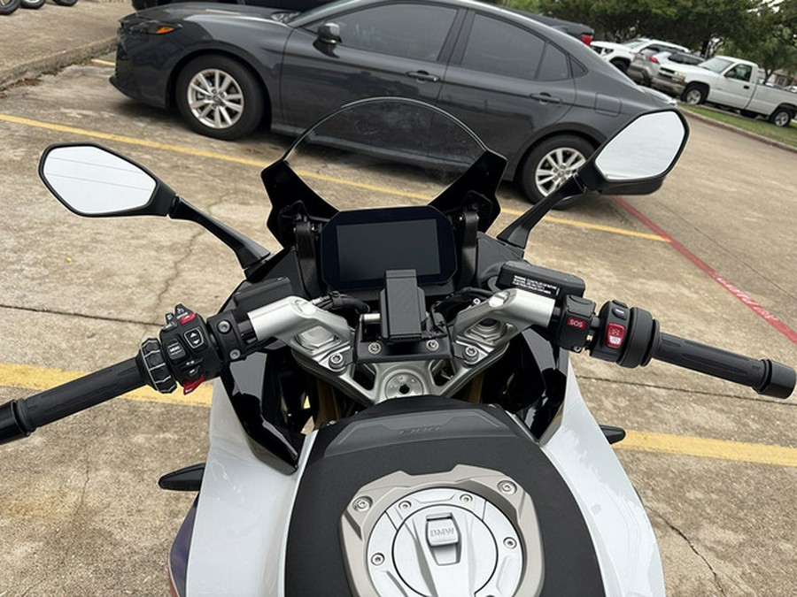 2026 BMW R 1300 RS Performance