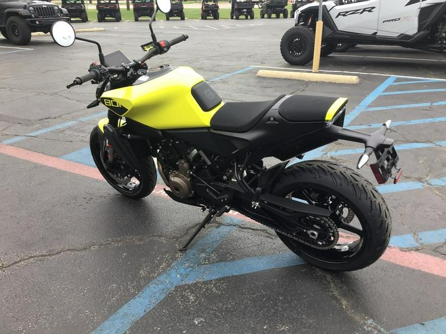 2026 Husqvarna® VITPILEN 801