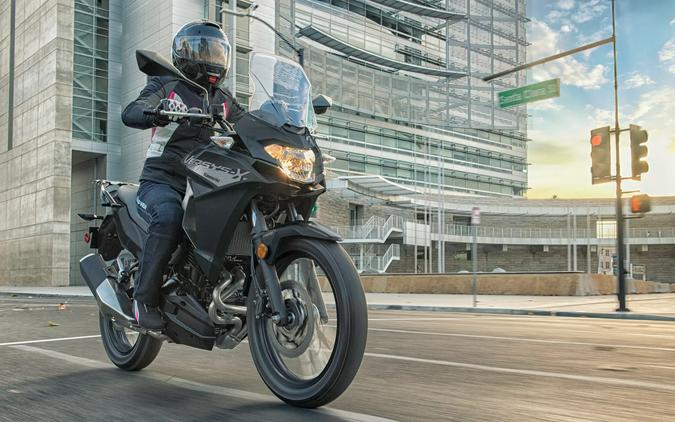 2026 Kawasaki Versys-X 300 ABS CA Metallic Phantom Silver/Metallic Flat Spark Black