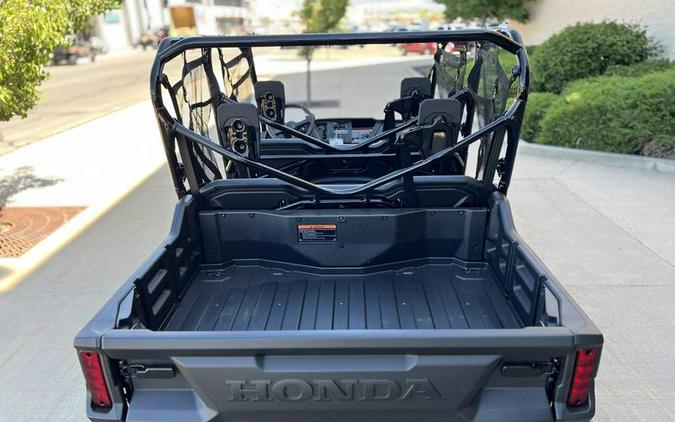 2023 Honda® Pioneer 1000-6 Deluxe Crew