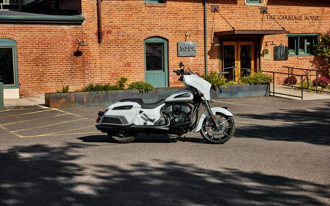 2024 Indian Motorcycle Chieftain® Dark Horse® w/ Powerband® Audio