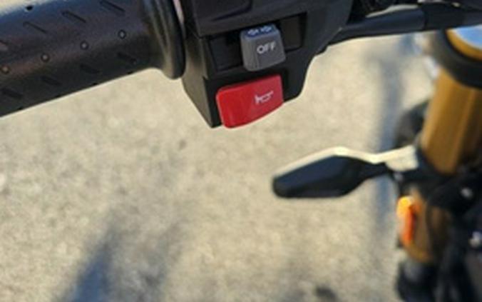 2026 Triumph Speed 400 Pearl Metallic White/Phantom Black