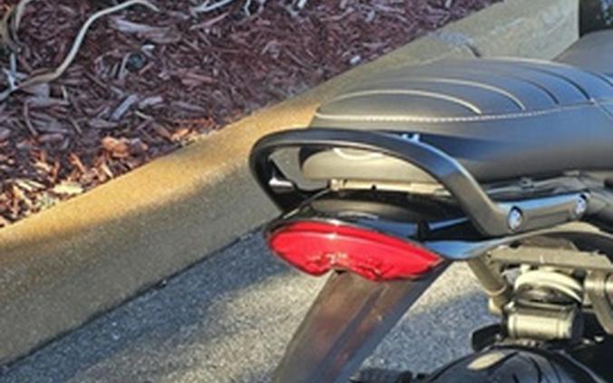 2026 Triumph Speed 400 Pearl Metallic White/Phantom Black