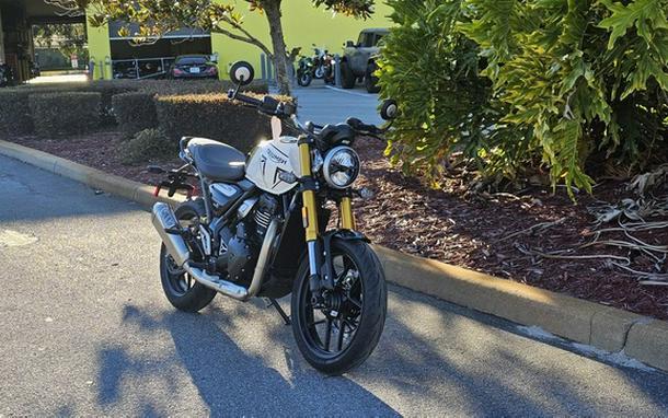 2026 Triumph Speed 400 Pearl Metallic White/Phantom Black