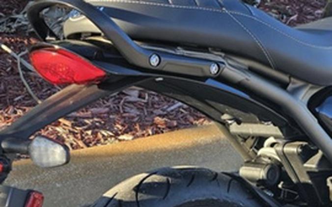 2026 Triumph Speed 400 Pearl Metallic White/Phantom Black