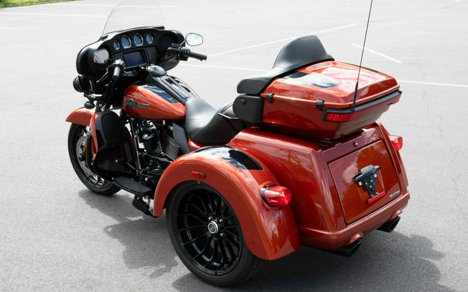 2025 Harley-Davidson Tri Glide Ultra FLHTCUTG