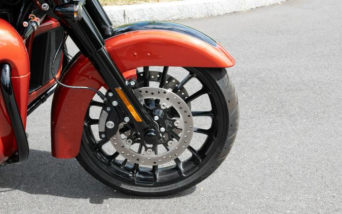 2025 Harley-Davidson Tri Glide Ultra FLHTCUTG