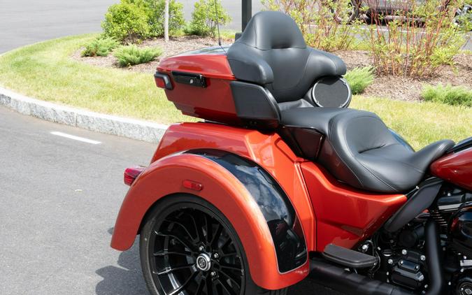 2025 Harley-Davidson Tri Glide Ultra FLHTCUTG