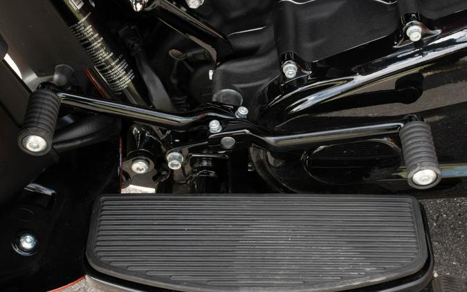 2025 Harley-Davidson Tri Glide Ultra FLHTCUTG