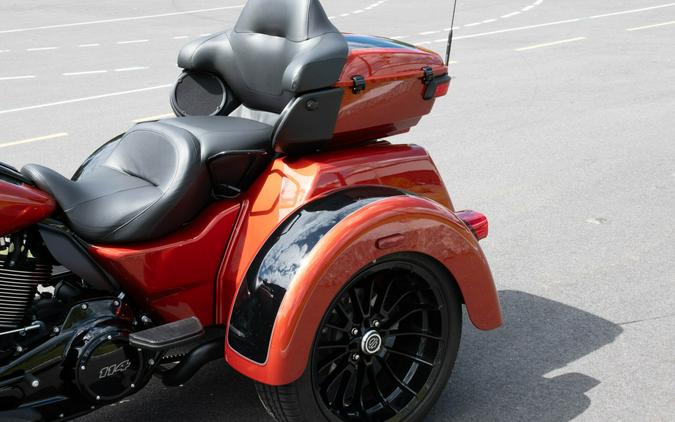 2025 Harley-Davidson Tri Glide Ultra FLHTCUTG