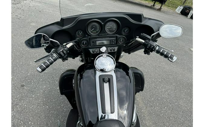 2012 ULTRA CLASSIC - Harley-Davidson®