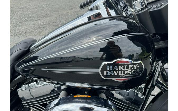 2012 ULTRA CLASSIC - Harley-Davidson®