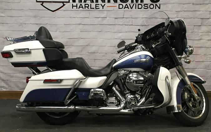 2015 Harley-Davidson® Electra Glide® Ultra Classic® Low White /Blue