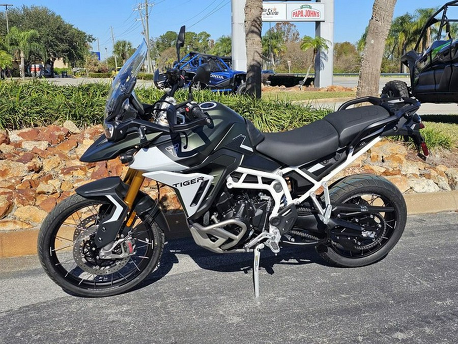 2024 Triumph Tiger 900 Rally Pro Matt Khaki Green / Matt Phanto Rally Pro