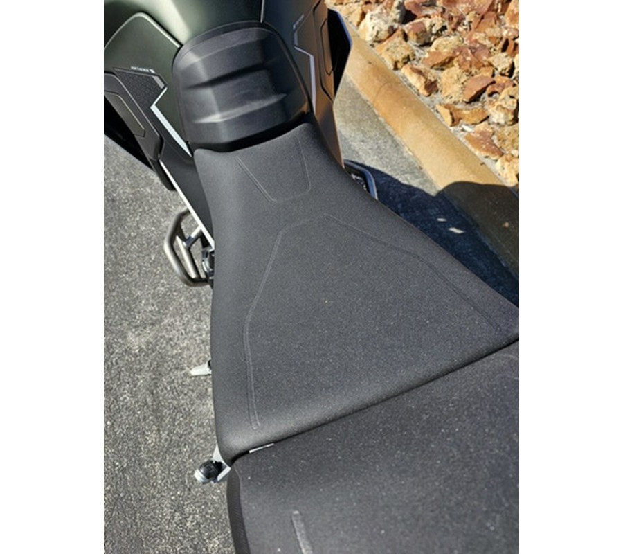 2024 Triumph Tiger 900 Rally Pro Matt Khaki Green / Matt Phanto Rally Pro