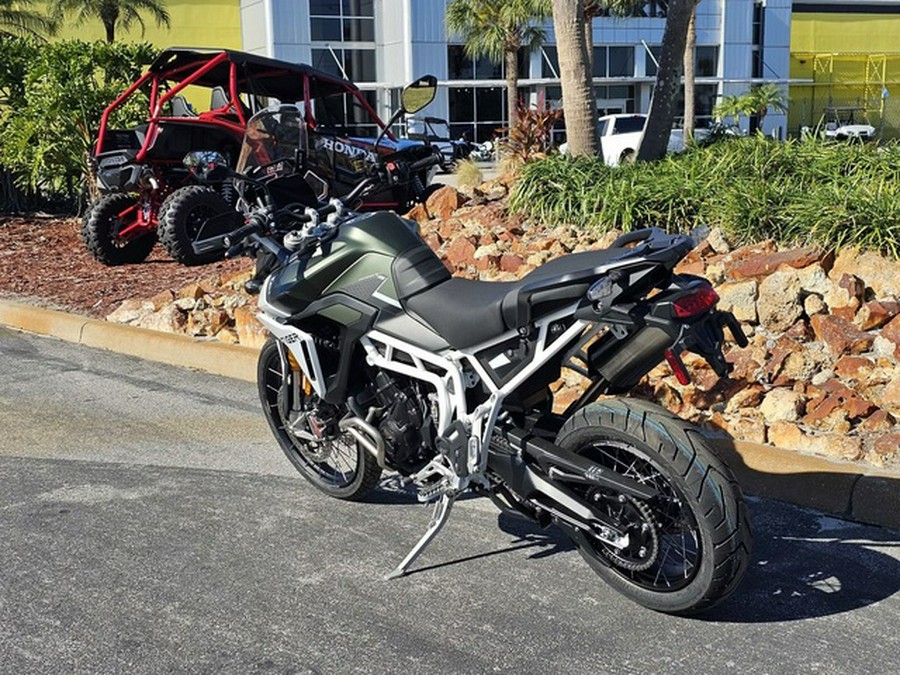 2024 Triumph Tiger 900 Rally Pro Matt Khaki Green / Matt Phanto Rally Pro