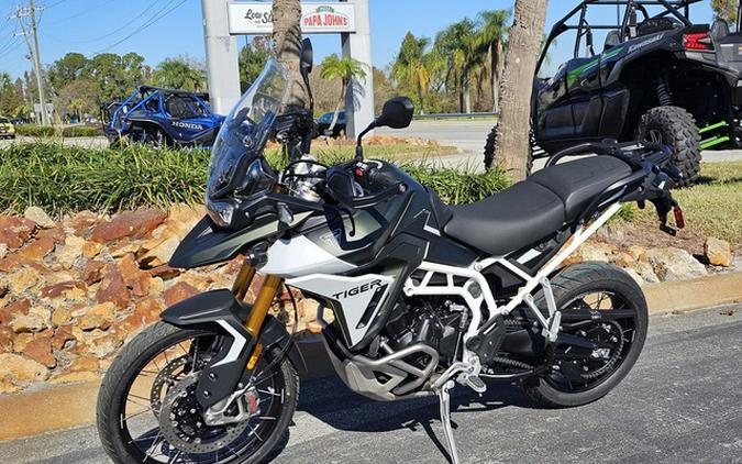 2024 Triumph Tiger 900 Rally Pro Matt Khaki Green / Matt Phanto Rally Pro