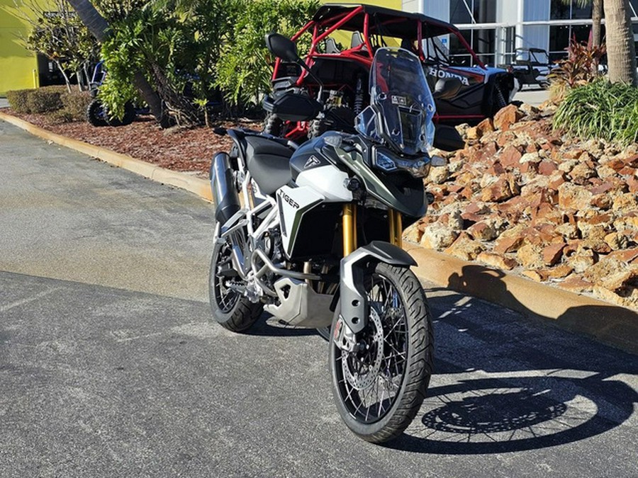 2024 Triumph Tiger 900 Rally Pro Matt Khaki Green / Matt Phanto Rally Pro