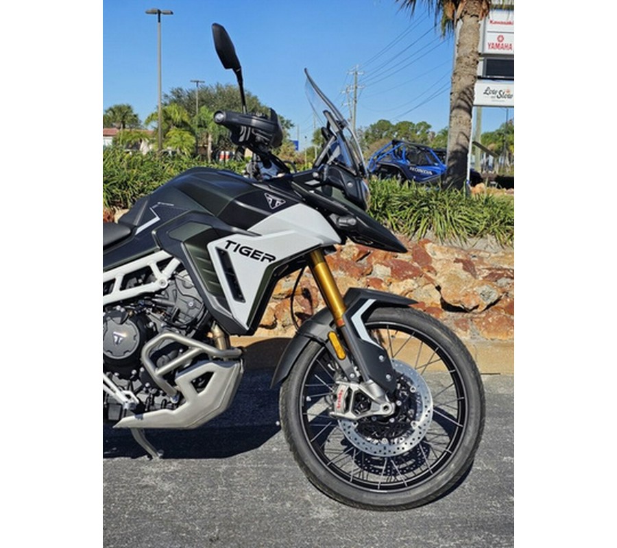 2024 Triumph Tiger 900 Rally Pro Matt Khaki Green / Matt Phanto Rally Pro