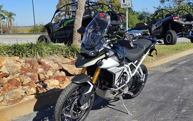 2024 Triumph Tiger 900 Rally Pro Matt Khaki Green / Matt Phanto Rally Pro