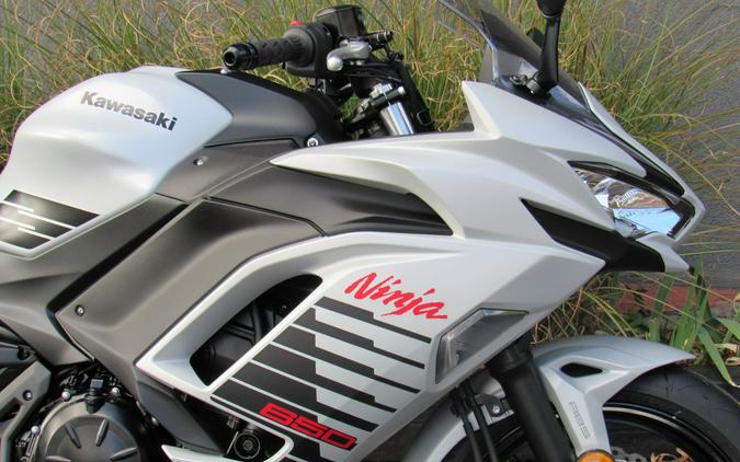 2026 Kawasaki Ninja® 650 ABS