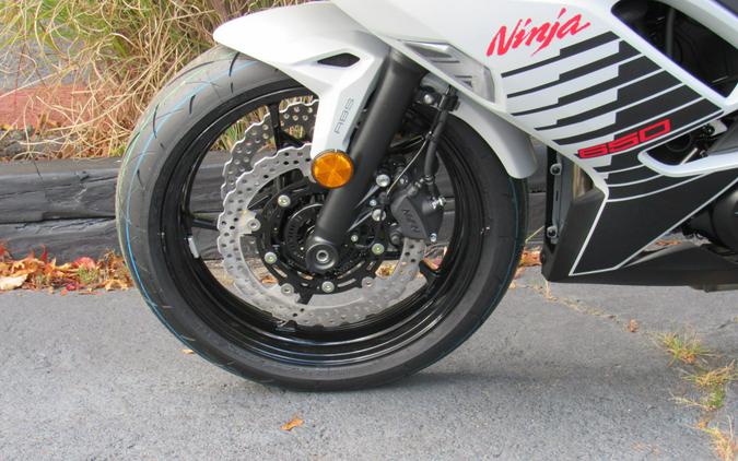 2026 Kawasaki Ninja® 650 ABS