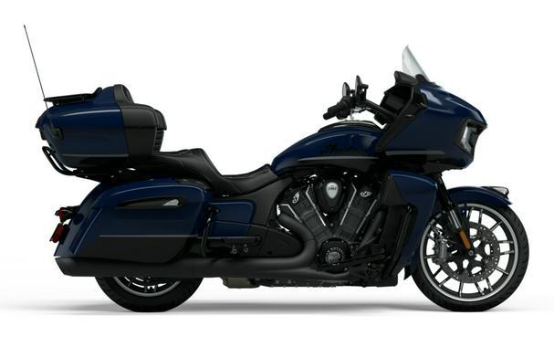 2024 Indian Motorcycle Pursuit® Dark Horse® w/ PowerBand Audio Pkg